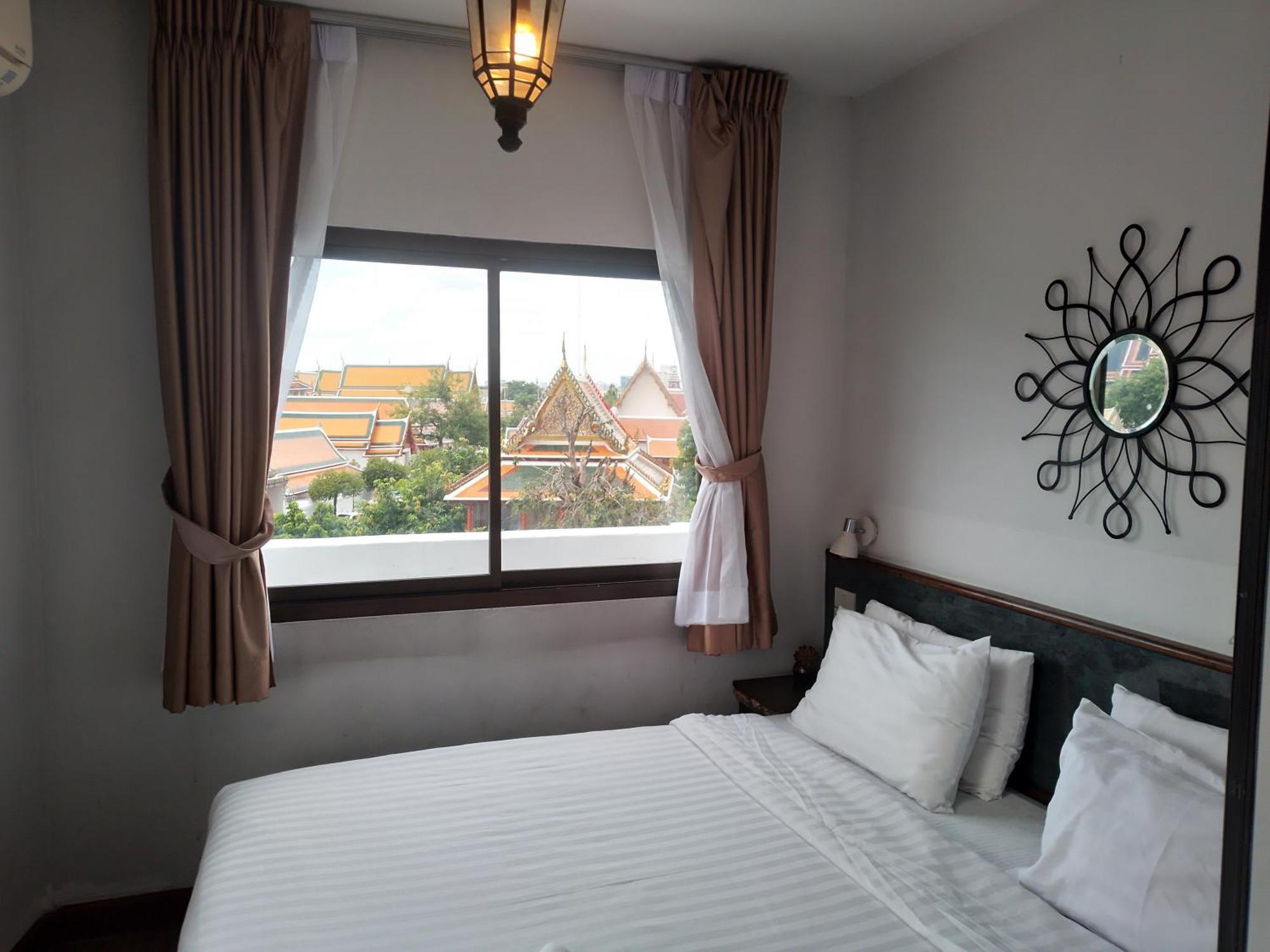 Chetuphon Gate Hotel Bangkok Buitenkant foto